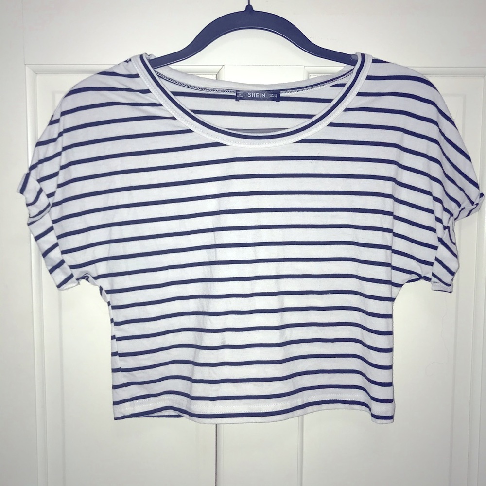 SHEIN Crop Top